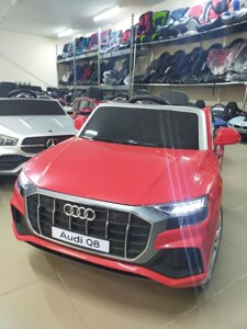 Електромобіль Audi Q8