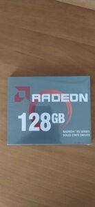 Новий диск SSD Radeon R5 128GB.