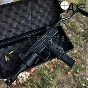 Запальничка автомат "Uzi Black" у кейсі на подарунок чоловікові