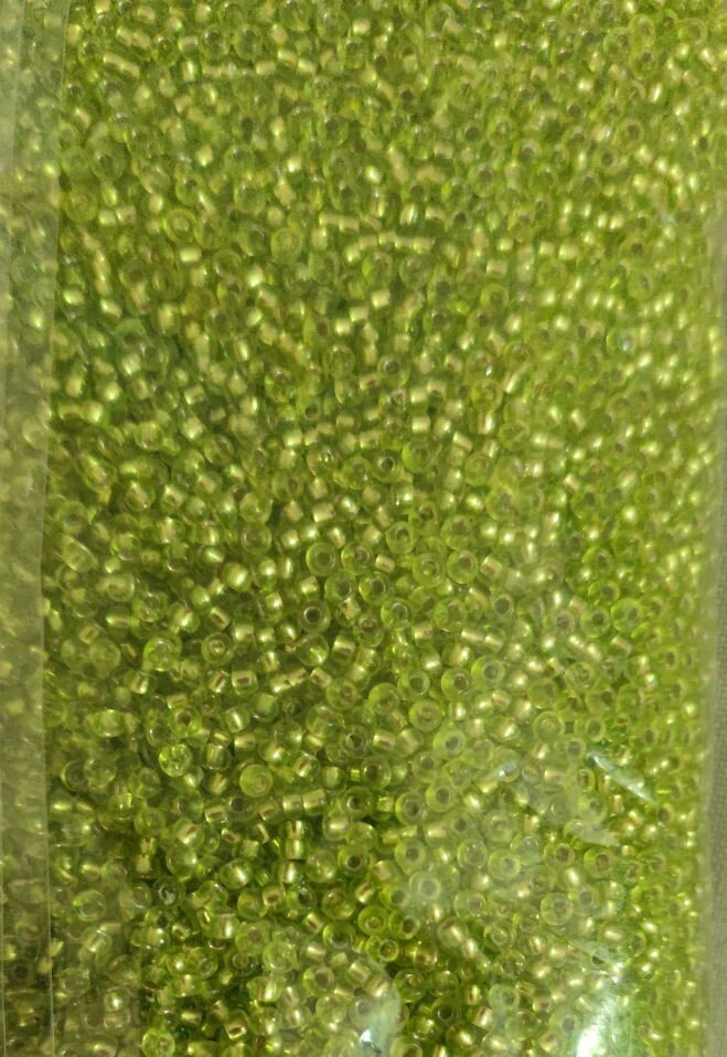 Бісер калібрований салатовийз квадратною серединою 048 Код/Артикул 87 від компанії greencard - фото 1