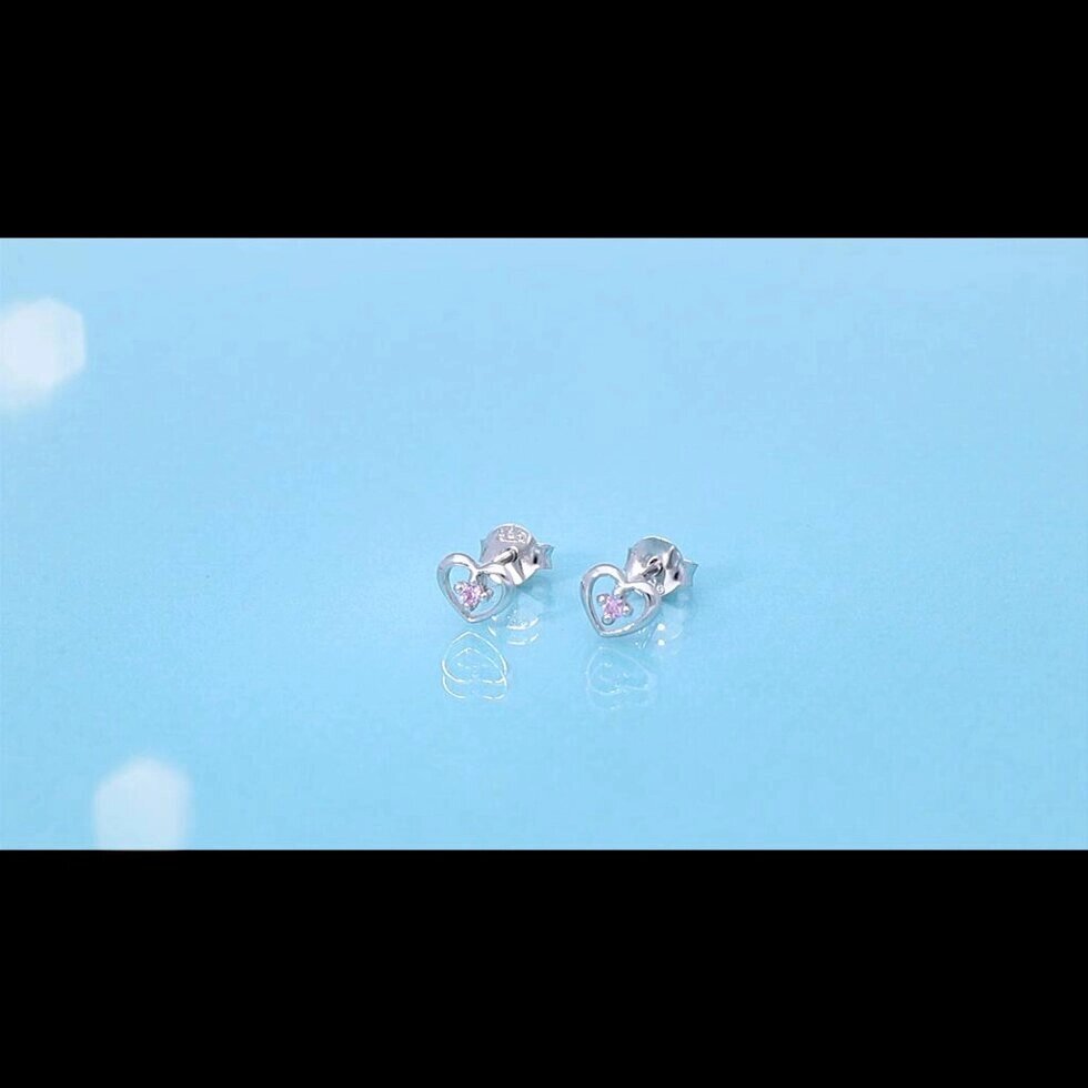 Дитячі крихітні сережки-гвоздики з відкритим серцем та рожевими фіанітами зі стерлінгового срібла 925 проби, Під від компанії greencard - фото 1