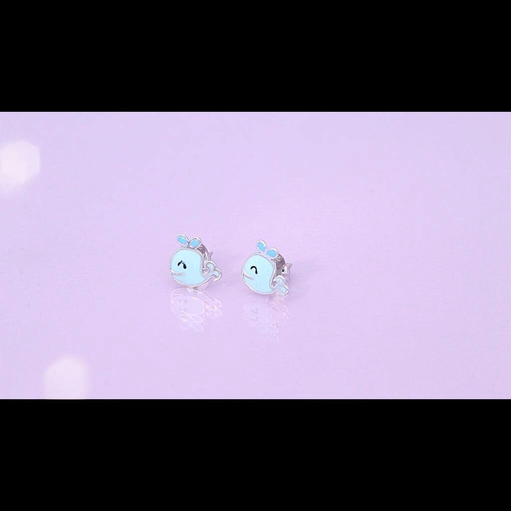 Гіпоалергенні сережки-гвоздики зі стерлінгового срібла 925 проби з милим синім китом для дочок, маленьких дівчаток та  від компанії greencard - фото 1