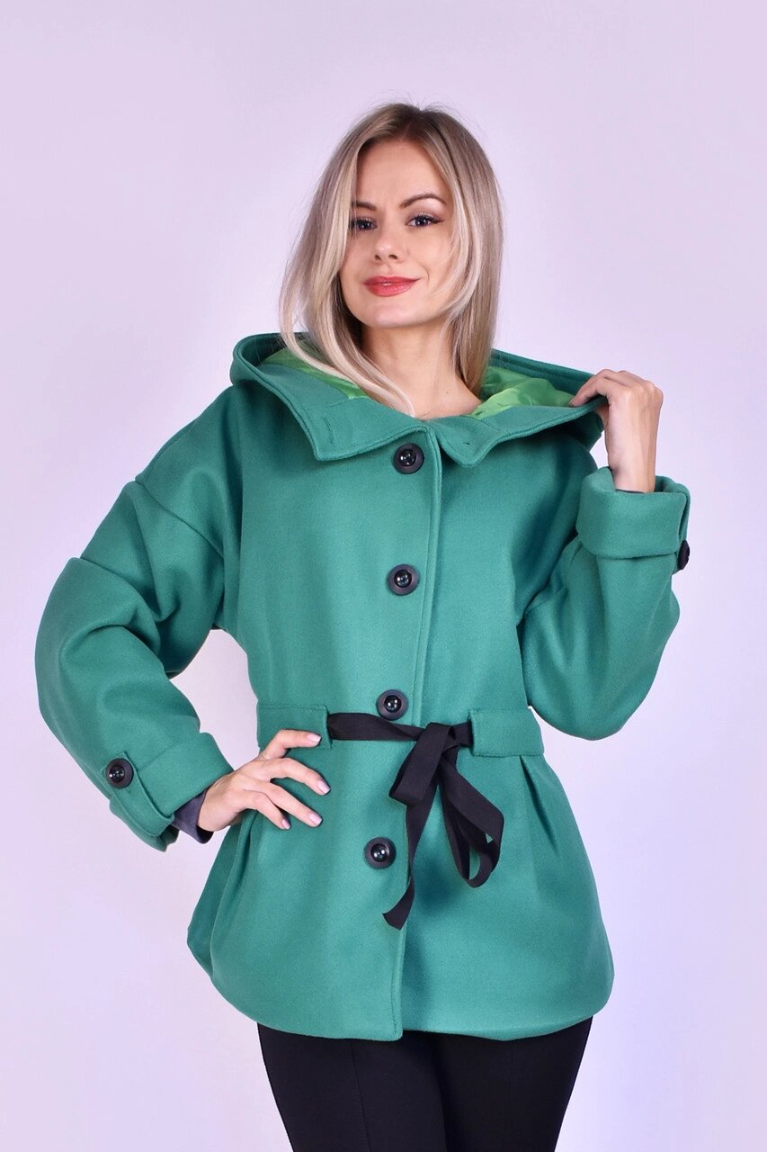 Коротке жіноче пальто з капюшоном, бежеве Код/Артикул 24 423GN від компанії greencard - фото 1
