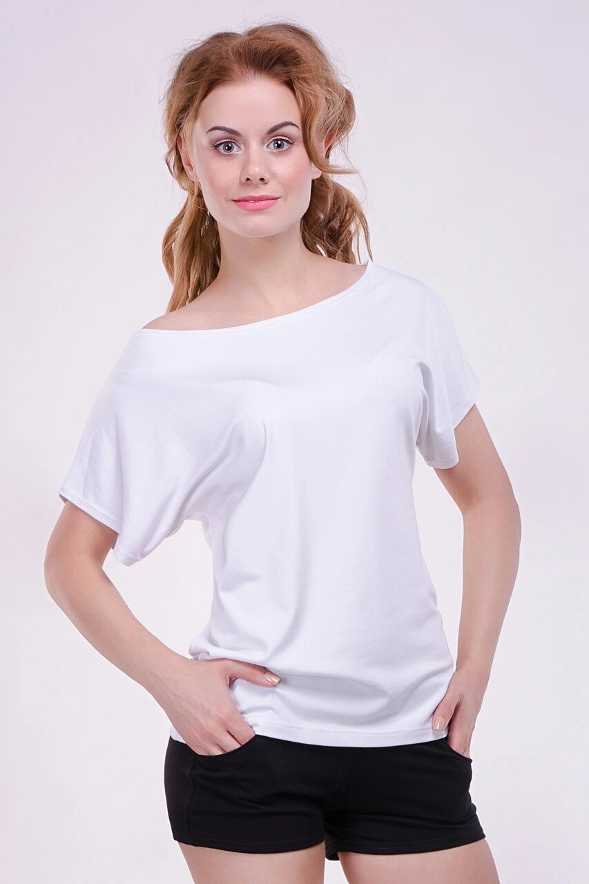 Модна жіноча футболка "Хуліганка", однотонний, біла Код / Артикул 24 100, білий від компанії greencard - фото 1