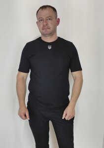 Патріотична футболка чорного кольору вишита гладдю Тризуб Код/Артикул 64 12151