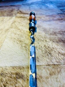 Шампур із деревьяною ручкою 750Х12Х3 мм двоколяровий Код/Артикул 102 750\12\3\т