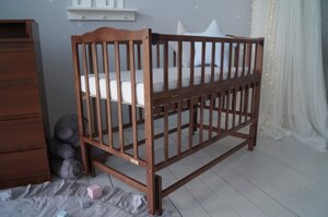 Ліжко дитяче Baby Comfort Малюк з маятником горіх Код/Артикул 15