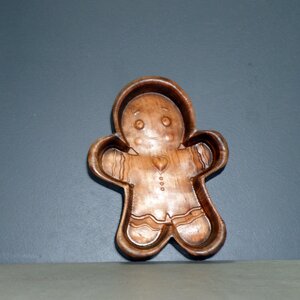 Декоративне дерев'яне блюдо Пряничний чоловічок менажниця Розмір 15 х 20 см. Код/Артикул 323