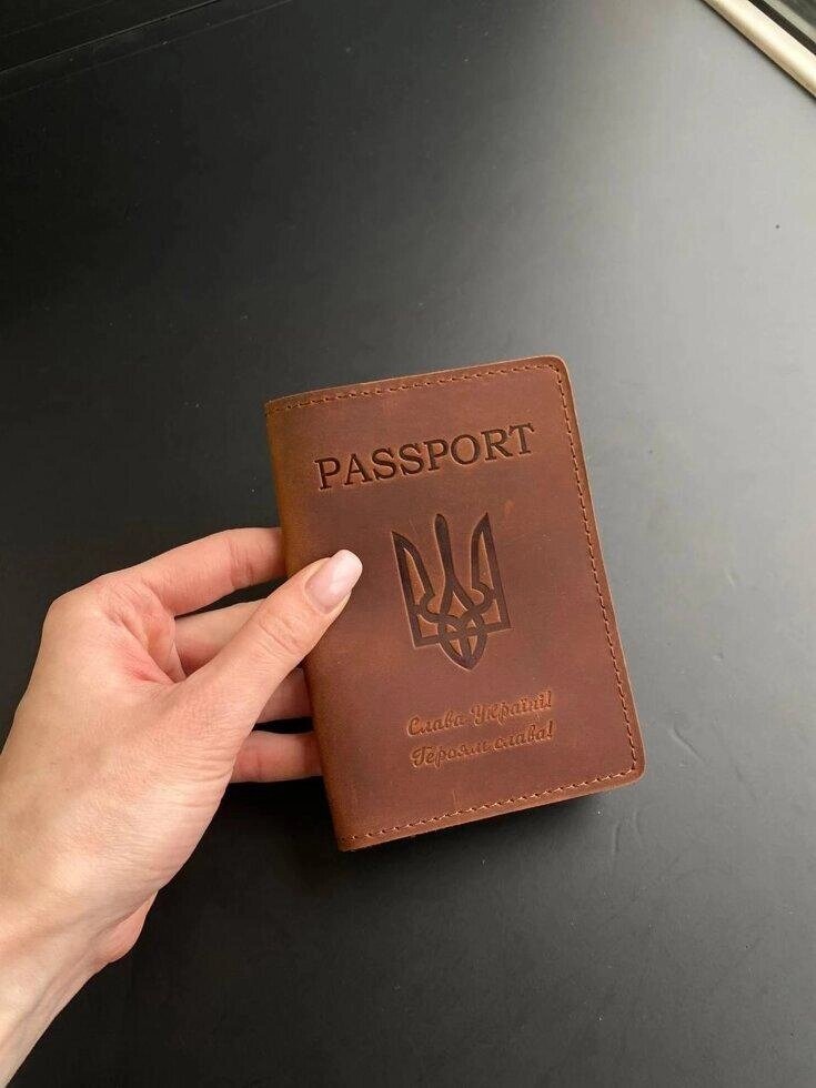 Шкіряна обкладинка на паспорт (Ручна робота) Код/Артикул 134 В - 355 від компанії greencard - фото 1