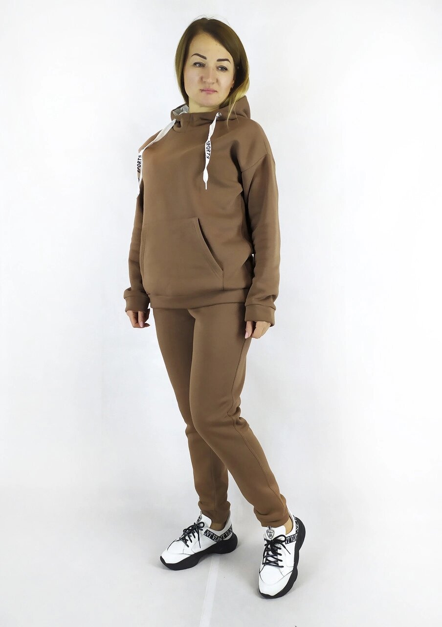 Стильний утеплений жіночий спортивний костюм кольору Мокко з капюшоном XL, XXL, 3XL Код/Артикул 64 11058 від компанії greencard - фото 1
