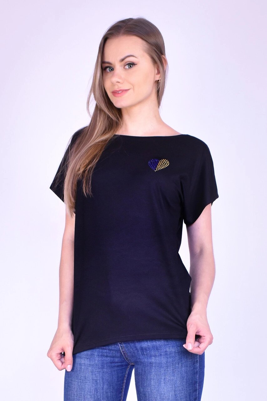 Жіноча футболка на одне плече, стрази - серце Україна, чорна Код/Артикул 24 101, чорний від компанії greencard - фото 1