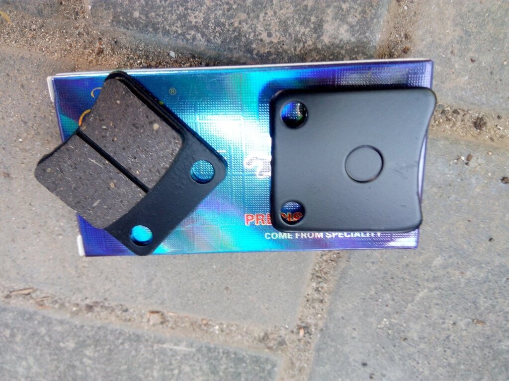 Колодки гальмівні диск для скутера Honda Tact 16 від компанії ПП Скринніков - фото 1