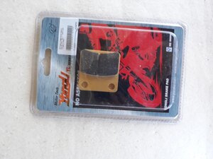 Колодки гальмівні (диск) на скутер Honda Dio AF 34,35 Тайвань жовтий
