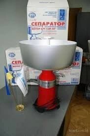 Сепаратор-вершковідділювач для молока «Мотор Січ СЦМ-100-15» Україна