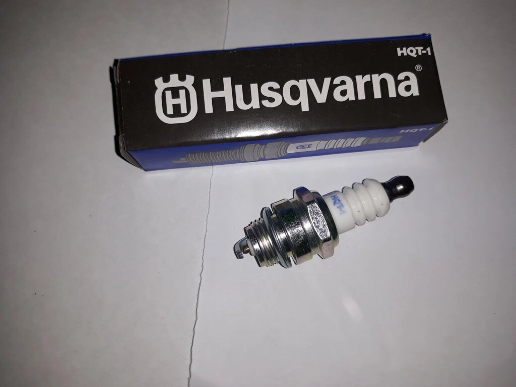 Свічка Husqvarna HQT-1 для бензопили GOODLUCK 5800 від компанії ПП Скринніков - фото 1