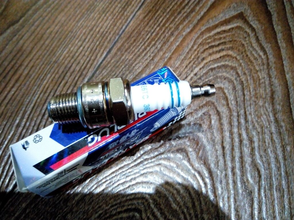 Свічка запалювання spark plug форкамерно для скутера від компанії ПП Скринніков - фото 1