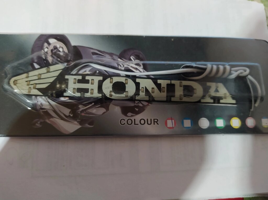 Світлодіодна наклейка з логотипом HONDA для скутера Honda Dio18 від компанії ПП Скринніков - фото 1