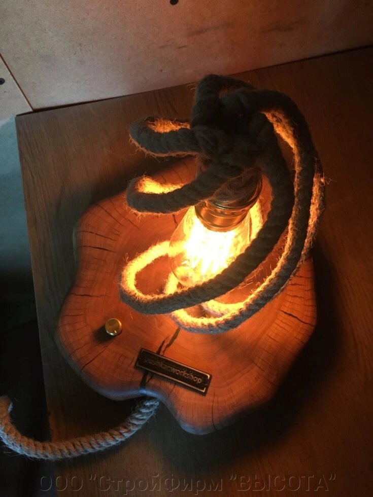 Ретро світильник в стилі лофт. Декор в спальню з дерева в поєднанні Дуб і Горіх від компанії ТОВ "будфірми" ВИСОТА " - фото 1
