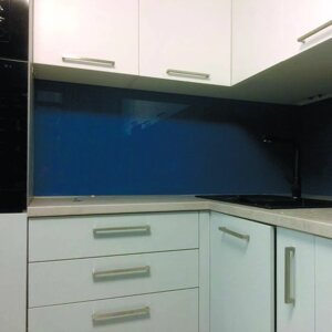 Скляний ударостійкий фартух на кухню / Скиналі синього кольору