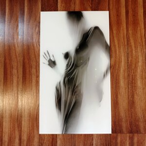 Постер / Картина на склі Силует дівчини за мокрою тканиною