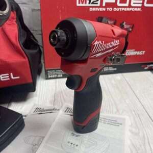 Безщітковий імпульсний шуруповерт Milwaukee M12 3453-20 2553-20