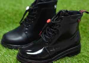 Демісезонні лакові осінні чоботи черевики для дівчинки чорні р32-37