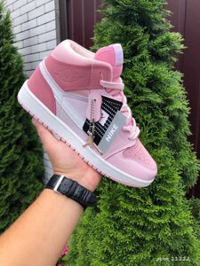 Жіночі кросівки Nike Air Jordan рожеві демісезонні.