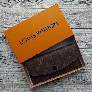 Жіночий гаманець Louis Vuitton коричневий із еко-шкіри з чорною кнопкою