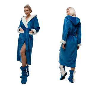 Жіночий теплий халат з плюшевою махри з капюшоном довгий з поясом і чобітки. Колір синій з молочним
