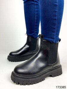 Жіночі зимові черевики з чорні еко шкіри на хутро. 36- 41р