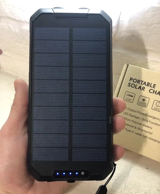 Зовнішній акумулятор на сонячних батареях 30000 mah + 2 ліхтарі від компанії shop-shap - фото 1