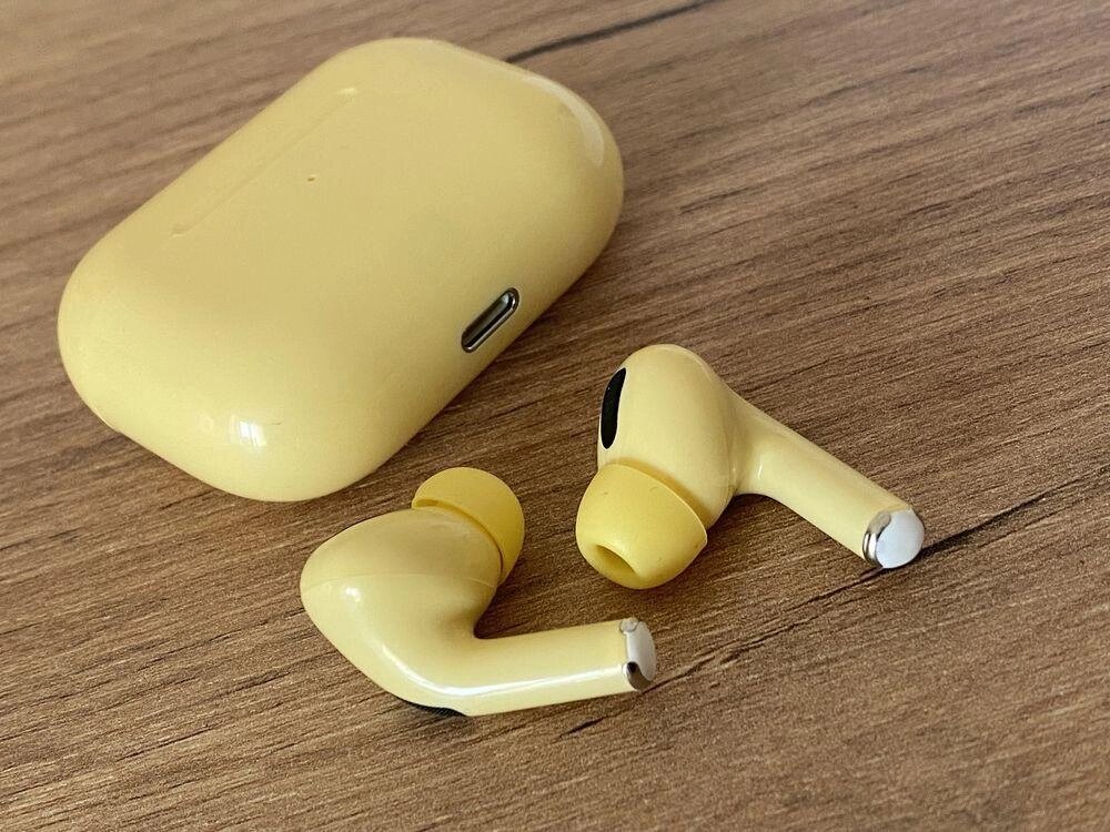 Аірподс про жовті навушники від компанії K V I T K A - фото 1
