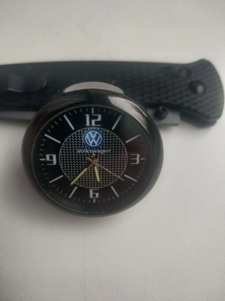 Годинник кварцовий Фольксваген від компанії K V I T K A - фото 1