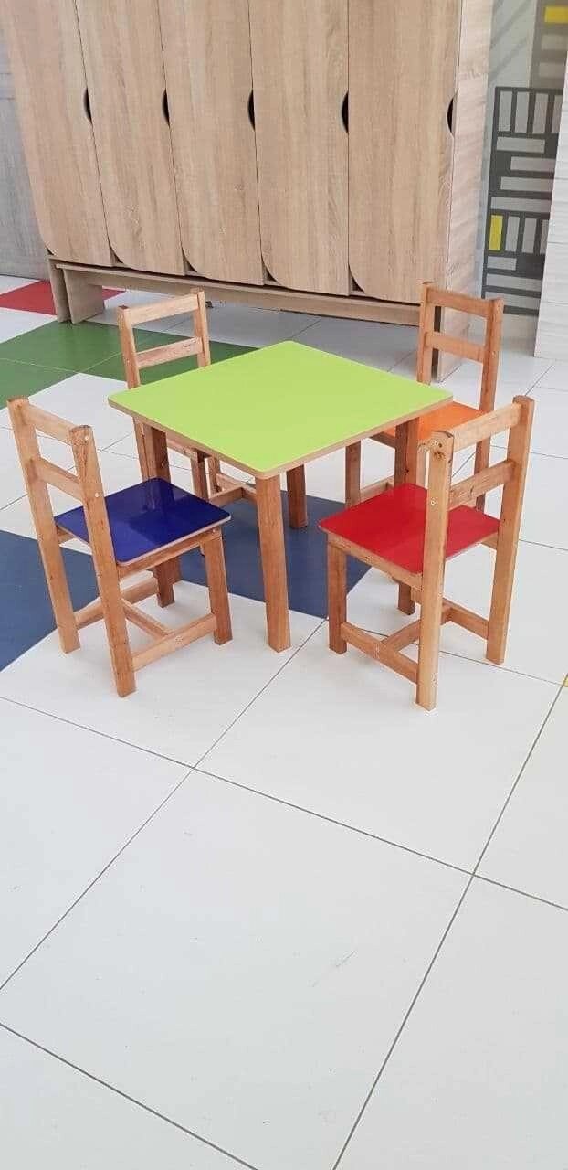 Комплект для дитячого садка. Столик для дитячого садка і 4 стільця. від компанії K V I T K A - фото 1