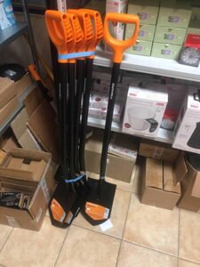 Лопата fiskars solid 120 см