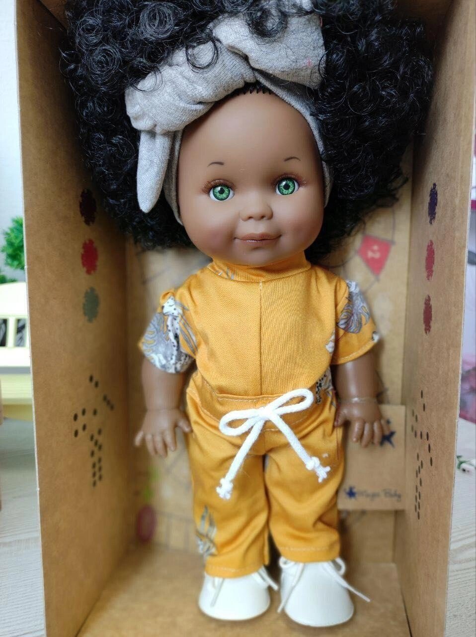 Лялька Бетті Ламаджік Magic Baby африканочка, 30 см 3151 від компанії K V I T K A - фото 1