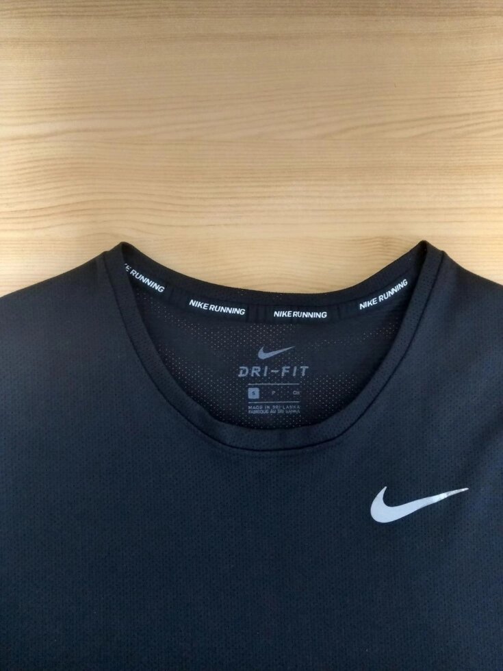 Nike Dri-Fit футболка, розмір S від компанії K V I T K A - фото 1