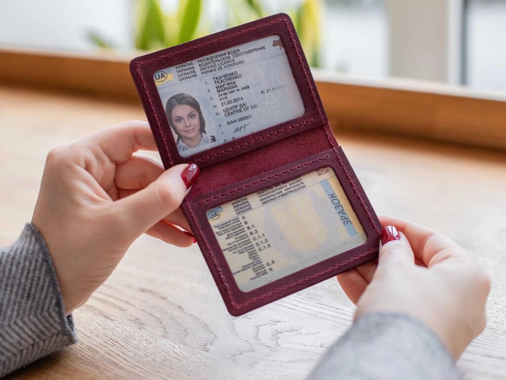 Обкладинка на документи водія нового зразка, id паспорт зі шкіри від компанії K V I T K A - фото 1