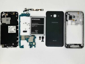 Розбирання телефона Samsung Galaxy J7 J700H шрот, запчастини