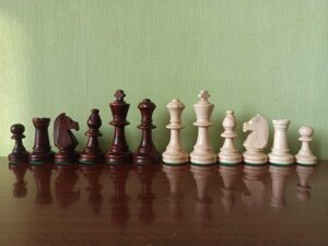 Дерев'яні, пластикові шахові фігури з обтяжувачами Staunton №5 6