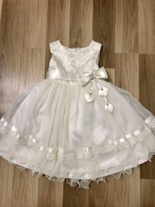 Ошатне шикарне плаття на дівчинку 3-4 роки