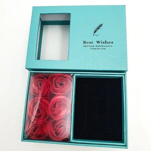 Скринька з яскраво-червоними трояндами з мила подарункова коробка мильна композиція