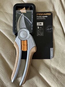 Площинний секатор Fiskars Quantum P100