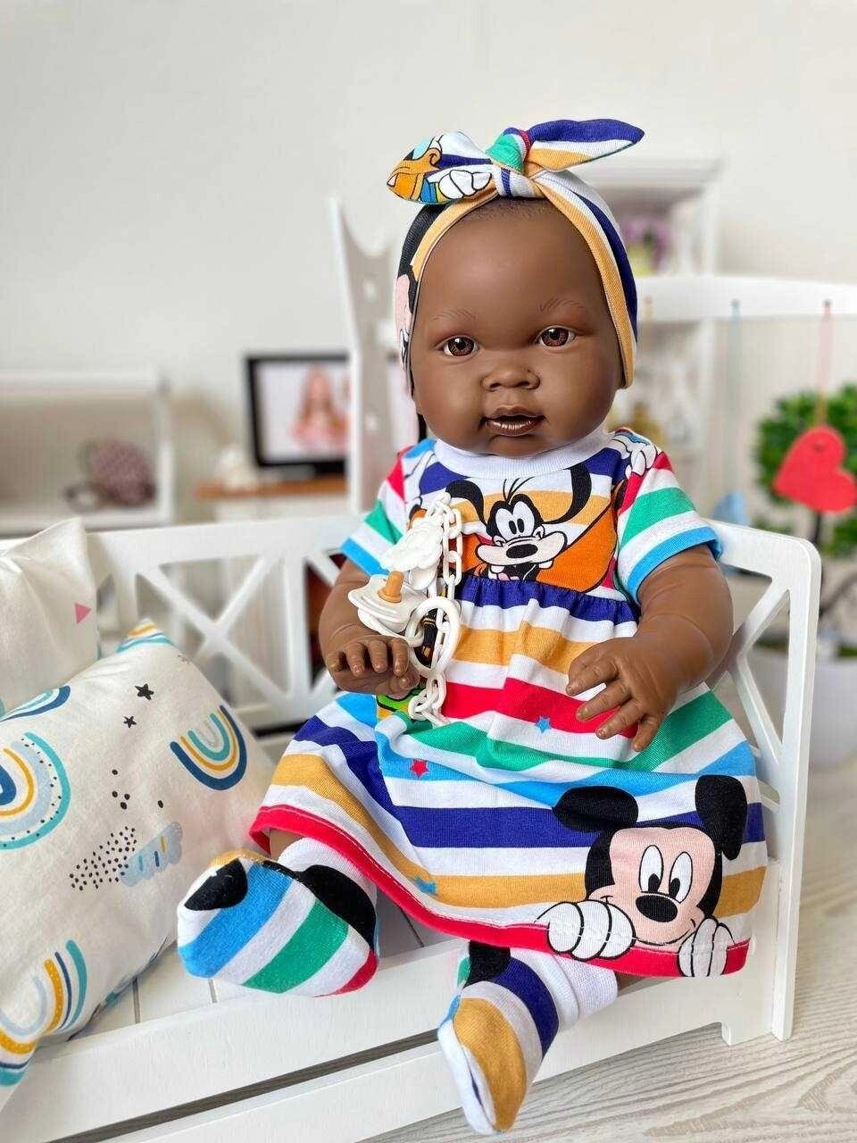 Пупс лялька афро Лоренс 45004 в одязі, 45 см від компанії K V I T K A - фото 1