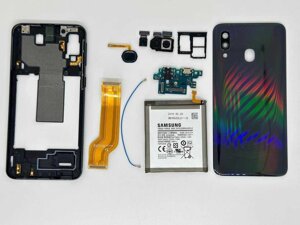Розбирання телефона Samsung Galaxy A40 (SM-A405), шрот, запчастини