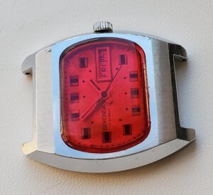 Рідкісна модель годинника Ракета-Бейкер з червоним склом механіка ссср.