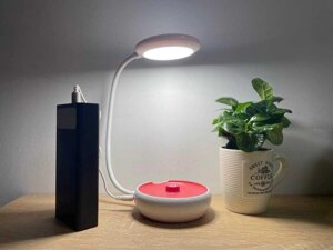 Світлодіодна лампа на робочому столі yoyo