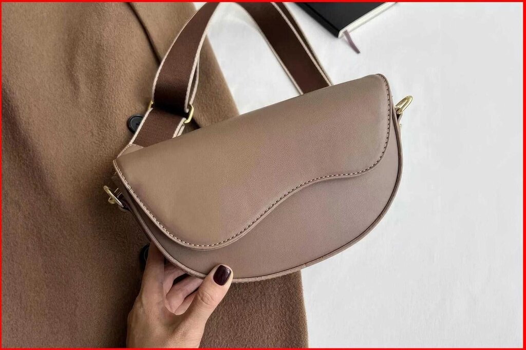 Жіноча сумочка через плече  сумка кросбоді із широким ременем від компанії K V I T K A - фото 1