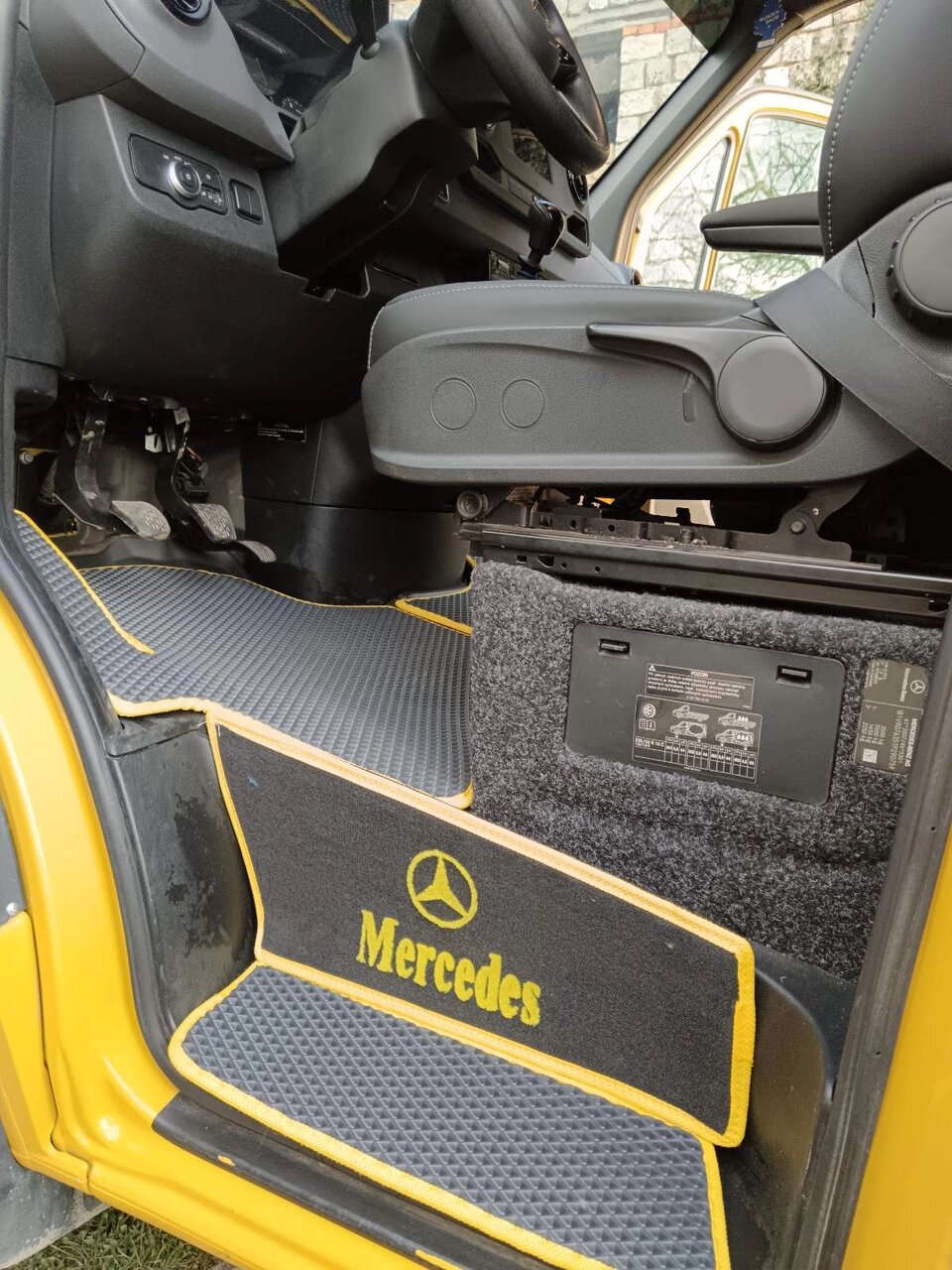 Килимки в салон EVA для Mercedes Sprinter 906 2006-2018/ Мерседес Спрінтер 906 від компанії AUTOAS - фото 1