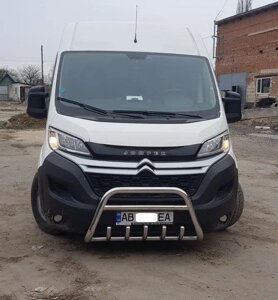 Захист переднього бампера - Кенгурятник з трубою і грилем Citroen Jumpy (95-06)